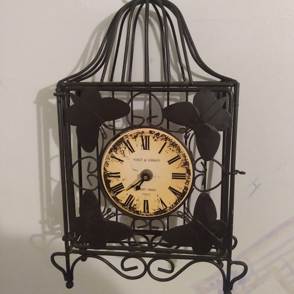 Antique Clock - Picture 1 of 1